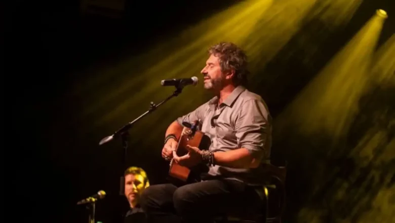 Iván Noble en formato acústico