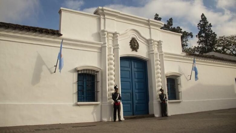 ¡Viva la Patria! Seguí los festejos del 9 de Julio en vivo desde plaza Independencia